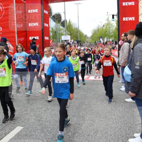 25.04.2026 - Das Zehntel Strokosch-Dieckow http://msf.ph/oto/9580044 25.04.2026 08:55:55 Ziel 1266, 1297, 1300, 1306, 1340, 1834, 1867, 2459, 2608, 2619, 2828, 2962, 3120, 3141, 3247, 3340, 3379, 3506, 3731, 3756, 3760, 3783, 3826, 3828, 3831, 3958, 4009, 4041, 1266, 1297, 1300, 1306, 1340, 1834, 1867, 2459, 2608, 2619, 2828, 2962, 3120, 3141, 3247, 3340, 3379, 3506, 3731, 3756, 3760, 3783, 3826, 3828, 3831, 3958, 4009, 4041 meine-sportfotos.de