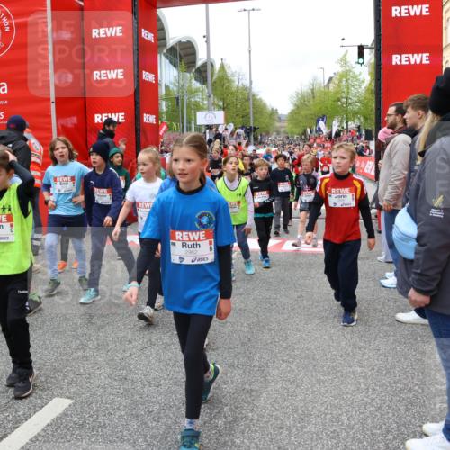 25.04.2026 - Das Zehntel Strokosch-Dieckow http://msf.ph/oto/9580046 25.04.2026 08:55:55 Ziel 1266, 1297, 1300, 1306, 1340, 1834, 1867, 2459, 2608, 2619, 2828, 2962, 3120, 3141, 3247, 3340, 3379, 3506, 3731, 3756, 3760, 3783, 3826, 3828, 3831, 3958, 4009, 4041, 1266, 1297, 1300, 1306, 1340, 1834, 1867, 2459, 2608, 2619, 2828, 2962, 3120, 3141, 3247, 3340, 3379, 3506, 3731, 3756, 3760, 3783, 3826, 3828, 3831, 3958, 4009, 4041 meine-sportfotos.de