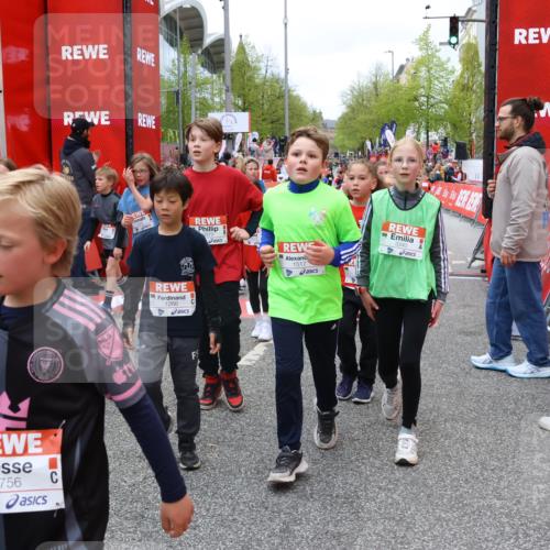 25.04.2026 - Das Zehntel Strokosch-Dieckow http://msf.ph/oto/9580060 25.04.2026 08:56:01 Ziel 1038, 1045, 1090, 1297, 1306, 1517, 1550, 1642, 1646, 1834, 2009, 2010, 2039, 2047, 2619, 2633, 3120, 3126, 3340, 3358, 3379, 3636, 3936, 4014, 1038, 1045, 1090, 1297, 1306, 1517, 1550, 1642, 1646, 1834, 2009, 2010, 2039, 2047, 2619, 2633, 3120, 3126, 3340, 3358, 3379, 3636, 3936, 4014 meine-sportfotos.de