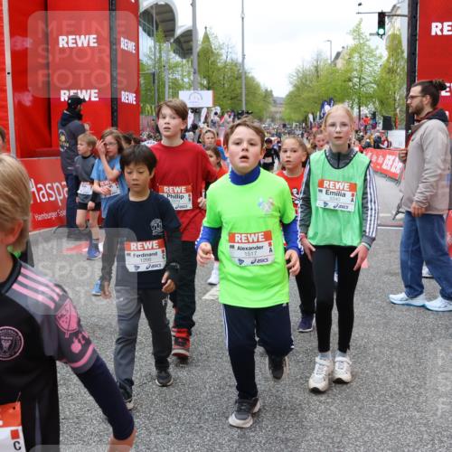 25.04.2026 - Das Zehntel Strokosch-Dieckow http://msf.ph/oto/9580069 25.04.2026 08:56:01 Ziel 1038, 1045, 1090, 1297, 1306, 1517, 1550, 1642, 1646, 1834, 2009, 2010, 2039, 2047, 2619, 2633, 3120, 3126, 3340, 3358, 3379, 3636, 3936, 4014, 1038, 1045, 1090, 1297, 1306, 1517, 1550, 1642, 1646, 1834, 2009, 2010, 2039, 2047, 2619, 2633, 3120, 3126, 3340, 3358, 3379, 3636, 3936, 4014 meine-sportfotos.de