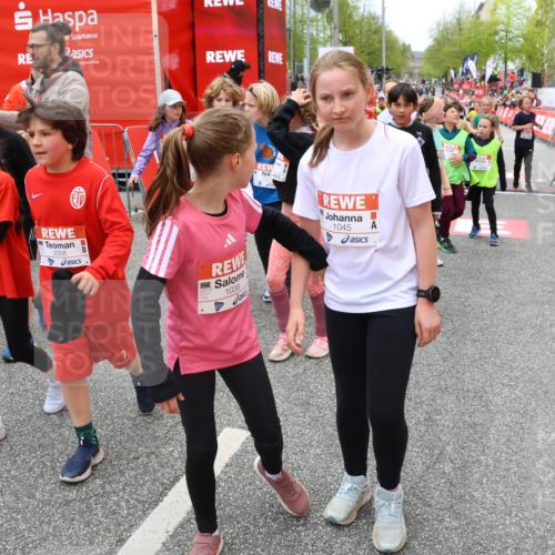 25.04.2026 - Das Zehntel Strokosch-Dieckow http://msf.ph/oto/9580088 25.04.2026 08:56:06 Ziel 1380, 1646, 1818, 2009, 2010, 2039, 2439, 2584, 2650, 2718, 3062, 3091, 3145, 3313, 3358, 3636, 3668, 3678, 3721, 3964, 4014, 1380, 1646, 1818, 2009, 2010, 2039, 2439, 2584, 2650, 2718, 3062, 3091, 3145, 3313, 3358, 3636, 3668, 3678, 3721, 3964, 4014 meine-sportfotos.de