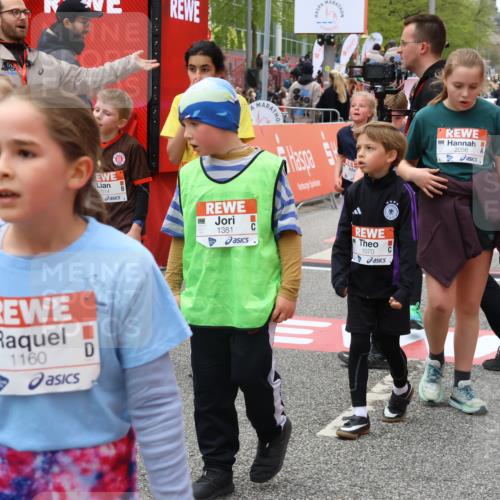 25.04.2026 - Das Zehntel Strokosch-Dieckow http://msf.ph/oto/9580163 25.04.2026 08:56:18 Ziel 1056, 1070, 1160, 1424, 1565, 1614, 1975, 2037, 2056, 2387, 2398, 2682, 2769, 3105, 3445, 3516, 3757, 3814, 3893, 4006, 1056, 1070, 1160, 1424, 1565, 1614, 1975, 2037, 2056, 2387, 2398, 2682, 2769, 3105, 3445, 3516, 3757, 3814, 3893, 4006 meine-sportfotos.de
