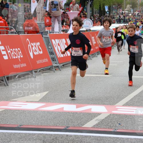 25.04.2026 - Das Zehntel Strokosch-Dieckow http://msf.ph/oto/9580276 25.04.2026 08:58:31 Ziel 1455, 1754, 1938, 1951, 1961, 2185, 2288, 2289, 2416, 2423, 2428, 2566, 2853, 3160, 3795, 3846, 4029, 1455, 1754, 1938, 1951, 1961, 2185, 2288, 2289, 2416, 2423, 2428, 2566, 2853, 3160, 3795, 3846, 4029 meine-sportfotos.de