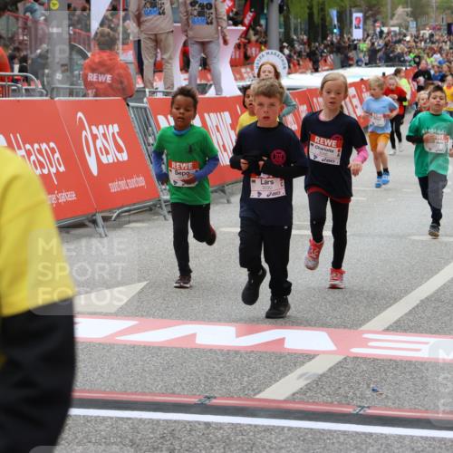25.04.2026 - Das Zehntel Strokosch-Dieckow http://msf.ph/oto/9580346 25.04.2026 08:58:40 Ziel 1578, 1648, 1819, 1953, 1990, 2280, 2809, 3001, 3030, 3034, 3179, 3224, 3342, 3344, 3466, 3813, 3931, 1578, 1648, 1819, 1953, 1990, 2280, 2809, 3001, 3030, 3034, 3179, 3224, 3342, 3344, 3466, 3813, 3931 meine-sportfotos.de