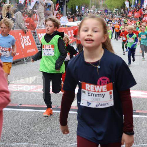 25.04.2026 - Das Zehntel Strokosch-Dieckow http://msf.ph/oto/9580407 25.04.2026 08:58:47 Ziel 1159, 1399, 1538, 1648, 1656, 2373, 2821, 2916, 2974, 3030, 3067, 3086, 3281, 3297, 3804, 3813, 3817, 3931, 1159, 1399, 1538, 1648, 1656, 2373, 2821, 2916, 2974, 3030, 3067, 3086, 3281, 3297, 3804, 3813, 3817, 3931 meine-sportfotos.de