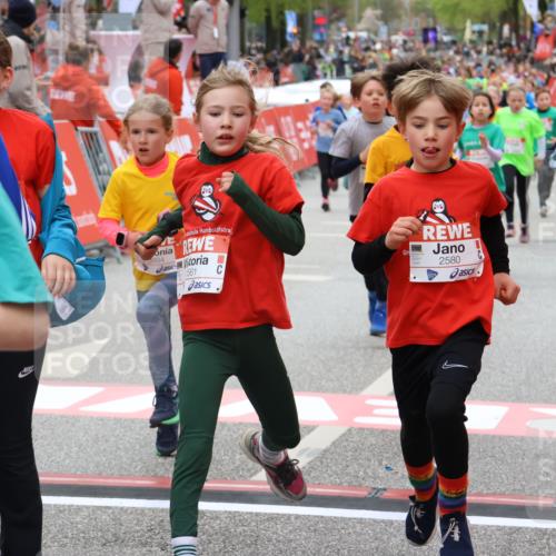 25.04.2026 - Das Zehntel Strokosch-Dieckow http://msf.ph/oto/9580460 25.04.2026 08:58:51 Ziel 1159, 1399, 1543, 1552, 1656, 2373, 2561, 2580, 2655, 2685, 2821, 2916, 2947, 2974, 3086, 3281, 3297, 3710, 3894, 1159, 1399, 1543, 1552, 1656, 2373, 2561, 2580, 2655, 2685, 2821, 2916, 2947, 2974, 3086, 3281, 3297, 3710, 3894 meine-sportfotos.de