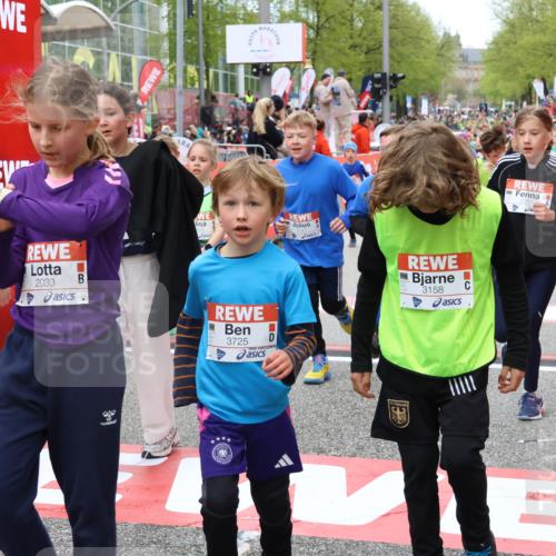 25.04.2026 - Das Zehntel Strokosch-Dieckow http://msf.ph/oto/9580743 25.04.2026 08:59:13 Ziel 1144, 1402, 1892, 1894, 1994, 2030, 2035, 2147, 2150, 2331, 2426, 2976, 3158, 3200, 3257, 3278, 3455, 3479, 3725, 3955, 1144, 1402, 1892, 1894, 1994, 2030, 2035, 2147, 2150, 2331, 2426, 2976, 3158, 3200, 3257, 3278, 3455, 3479, 3725, 3955 meine-sportfotos.de