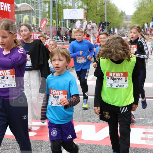 25.04.2026 - Das Zehntel Strokosch-Dieckow http://msf.ph/oto/9580754 25.04.2026 08:59:13 Ziel 1144, 1402, 1892, 1894, 1994, 2030, 2035, 2147, 2150, 2331, 2426, 2976, 3158, 3200, 3257, 3278, 3455, 3479, 3725, 3955, 1144, 1402, 1892, 1894, 1994, 2030, 2035, 2147, 2150, 2331, 2426, 2976, 3158, 3200, 3257, 3278, 3455, 3479, 3725, 3955 meine-sportfotos.de