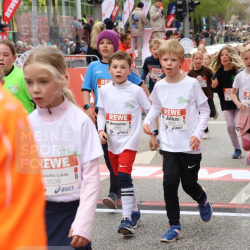 25.04.2026 - Das Zehntel Strokosch-Dieckow http://msf.ph/oto/9580757 25.04.2026 08:59:19 Ziel 1046, 1276, 1512, 1619, 1672, 1755, 1756, 1839, 1964, 1994, 2147, 2150, 2838, 2854, 2866, 2867, 3257, 3326, 3455, 3467, 3503, 3528, 3538, 3702, 3943, 3955, 3965, 1046, 1276, 1512, 1619, 1672, 1755, 1756, 1839, 1964, 1994, 2147, 2150, 2838, 2854, 2866, 2867, 3257, 3326, 3455, 3467, 3503, 3528, 3538, 3943, 3955 meine-sportfotos.de