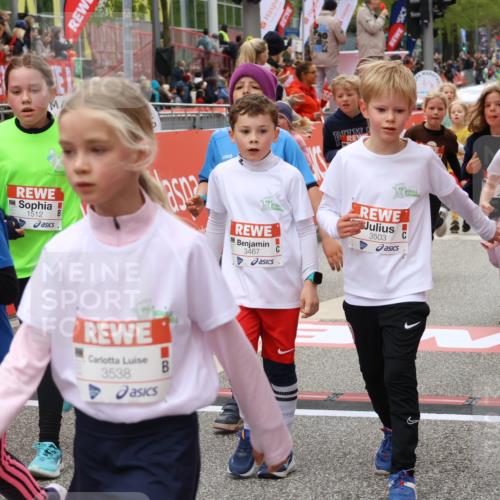 25.04.2026 - Das Zehntel Strokosch-Dieckow http://msf.ph/oto/9580775 25.04.2026 08:59:20 Ziel 1046, 1276, 1512, 1619, 1672, 1755, 1756, 1839, 1964, 2111, 2838, 2854, 2866, 2867, 3257, 3326, 3455, 3467, 3503, 3528, 3538, 3702, 3943, 3965, 1046, 1276, 1512, 1619, 1672, 1755, 1756, 1839, 1964, 2111, 2838, 2854, 2866, 2867, 3257, 3326, 3455, 3467, 3503, 3528, 3538, 3943 meine-sportfotos.de