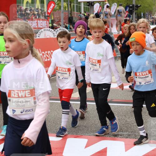 25.04.2026 - Das Zehntel Strokosch-Dieckow http://msf.ph/oto/9580780 25.04.2026 08:59:20 Ziel 1046, 1276, 1512, 1619, 1672, 1755, 1756, 1839, 1964, 2111, 2838, 2854, 2866, 2867, 3257, 3326, 3455, 3467, 3503, 3528, 3538, 3702, 3943, 3965, 1046, 1276, 1512, 1619, 1672, 1755, 1756, 1839, 1964, 2111, 2838, 2854, 2866, 2867, 3257, 3326, 3455, 3467, 3503, 3528, 3538, 3943 meine-sportfotos.de