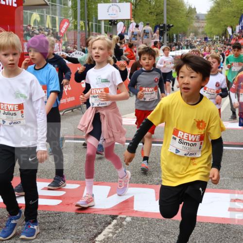 25.04.2026 - Das Zehntel Strokosch-Dieckow http://msf.ph/oto/9580802 25.04.2026 08:59:21 Ziel 1046, 1276, 1512, 1619, 1672, 1755, 1756, 1839, 1964, 1970, 2111, 2345, 2447, 2838, 2854, 2866, 2867, 3326, 3355, 3455, 3467, 3503, 3528, 3538, 3702, 3943, 3965, 1046, 1276, 1512, 1619, 1672, 1755, 1756, 1839, 1964, 1970, 2111, 2345, 2447, 2838, 2854, 2866, 2867, 3326, 3355, 3455, 3467, 3503, 3528, 3538, 3943 meine-sportfotos.de
