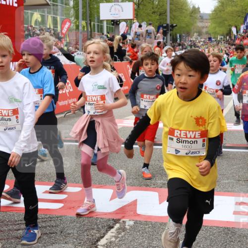 25.04.2026 - Das Zehntel Strokosch-Dieckow http://msf.ph/oto/9580807 25.04.2026 08:59:22 Ziel 1046, 1162, 1276, 1404, 1512, 1600, 1619, 1672, 1755, 1756, 1839, 1964, 1970, 2111, 2345, 2447, 2838, 2854, 2866, 2867, 3143, 3157, 3326, 3355, 3361, 3467, 3486, 3503, 3507, 3528, 3538, 3565, 3702, 3943, 3965, 1046, 1162, 1276, 1404, 1512, 1600, 1619, 1672, 1755, 1756, 1839, 1964, 1970, 2111, 2345, 2447, 2838, 2854, 2866, 2867, 3143, 3157, 3326, 3355, 3361, 3467, 3486, 3503, 3507, 3528, 3538, 3565, 3943 meine-sportfotos.de