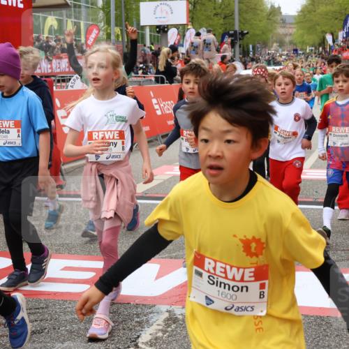 25.04.2026 - Das Zehntel Strokosch-Dieckow http://msf.ph/oto/9580826 25.04.2026 08:59:22 Ziel 1046, 1162, 1276, 1404, 1512, 1600, 1619, 1672, 1755, 1756, 1839, 1964, 1970, 2111, 2345, 2447, 2838, 2854, 2866, 2867, 3143, 3157, 3326, 3355, 3361, 3467, 3486, 3503, 3507, 3528, 3538, 3565, 3702, 3943, 3965, 1046, 1162, 1276, 1404, 1512, 1600, 1619, 1672, 1755, 1756, 1839, 1964, 1970, 2111, 2345, 2447, 2838, 2854, 2866, 2867, 3143, 3157, 3326, 3355, 3361, 3467, 3486, 3503, 3507, 3528, 3538, 3565, 3943 meine-sportfotos.de