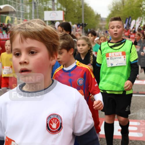25.04.2026 - Das Zehntel Strokosch-Dieckow http://msf.ph/oto/9580849 25.04.2026 08:59:24 Ziel 1046, 1162, 1276, 1404, 1512, 1600, 1601, 1605, 1619, 1672, 1755, 1756, 1966, 1970, 2007, 2027, 2093, 2111, 2330, 2345, 2447, 2838, 2854, 2856, 2866, 2867, 3143, 3157, 3326, 3355, 3361, 3467, 3486, 3503, 3507, 3528, 3565, 3702, 3752, 3900, 3918, 3928, 3965, 1046, 1162, 1276, 1404, 1512, 1600, 1601, 1605, 1619, 1672, 1755, 1756, 1966, 1970, 2007, 2027, 2093, 2111, 2330, 2345, 2447, 2838, 2854, 2856, 2866, 2867, 3143, 3157, 3326, 3355, 3361, 3467, 3486, 3503, 3507, 3528, 3565 meine-sportfotos.de