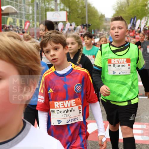 25.04.2026 - Das Zehntel Strokosch-Dieckow http://msf.ph/oto/9580862 25.04.2026 08:59:25 Ziel 1046, 1162, 1276, 1404, 1512, 1600, 1601, 1605, 1619, 1672, 1756, 1966, 1970, 2007, 2027, 2093, 2111, 2330, 2345, 2447, 2714, 2854, 2856, 2866, 2867, 3143, 3157, 3326, 3355, 3361, 3486, 3507, 3528, 3565, 3702, 3752, 3900, 3918, 3928, 3965, 1046, 1162, 1276, 1404, 1512, 1600, 1601, 1605, 1619, 1672, 1756, 1966, 1970, 2007, 2027, 2093, 2111, 2330, 2345, 2447, 2714, 2854, 2856, 2866, 2867, 3143, 3157, 3326, 3355, 3361, 3486, 3507, 3528, 3565 meine-sportfotos.de