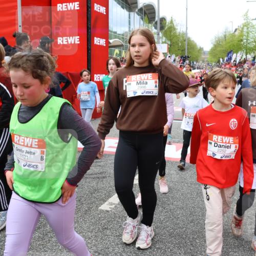 25.04.2026 - Das Zehntel Strokosch-Dieckow http://msf.ph/oto/9580992 25.04.2026 08:59:39 Ziel 1096, 1158, 1177, 1409, 1421, 1475, 1544, 1940, 2022, 2252, 2255, 2419, 2441, 2465, 2488, 2582, 2771, 2915, 2955, 2986, 3084, 3095, 3376, 3378, 3403, 3412, 3422, 3438, 3443, 4066, 1096, 1158, 1177, 1409, 1421, 1475, 1544, 1940, 2022, 2252, 2255, 2419, 2441, 2465, 2488, 2582, 2771, 2915, 2955, 2986, 3084, 3095, 3376, 3378, 3403, 3412, 3422, 3438, 3443, 4066 meine-sportfotos.de