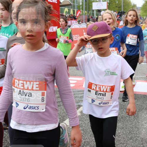 25.04.2026 - Das Zehntel Strokosch-Dieckow http://msf.ph/oto/9581025 25.04.2026 08:59:41 Ziel 1096, 1158, 1409, 1475, 1494, 1940, 2022, 2252, 2255, 2419, 2441, 2465, 2488, 2582, 2771, 2803, 2915, 2955, 3084, 3095, 3376, 3378, 3403, 3412, 3422, 3438, 3443, 3800, 4066, 1096, 1158, 1409, 1475, 1494, 1940, 2022, 2252, 2255, 2419, 2441, 2465, 2488, 2582, 2771, 2803, 2915, 2955, 3084, 3095, 3376, 3378, 3403, 3412, 3422, 3438, 3443, 3800, 4066 meine-sportfotos.de