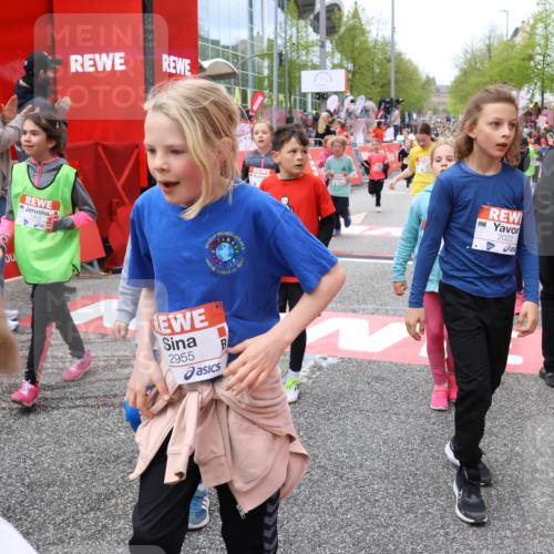 25.04.2026 - Das Zehntel Strokosch-Dieckow http://msf.ph/oto/9581039 25.04.2026 08:59:42 Ziel 1158, 1409, 1475, 1494, 1940, 2022, 2465, 2488, 2582, 2771, 2803, 2830, 2915, 2955, 3095, 3350, 3357, 3378, 3383, 3438, 3443, 3800, 4066, 1158, 1409, 1475, 1494, 1940, 2022, 2465, 2488, 2582, 2771, 2803, 2830, 2915, 2955, 3095, 3350, 3357, 3378, 3383, 3438, 3443, 3800, 4066 meine-sportfotos.de