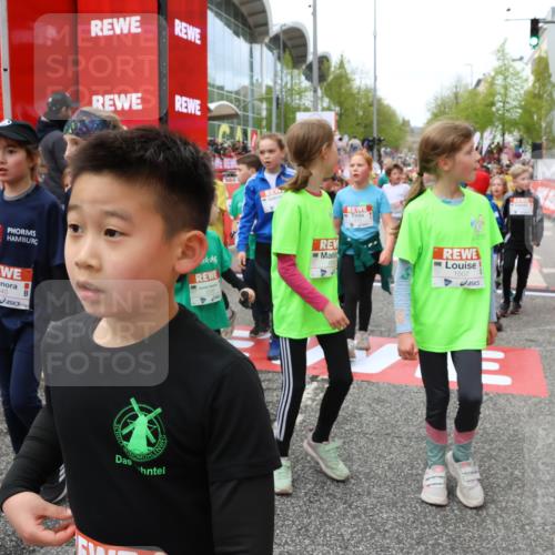 25.04.2026 - Das Zehntel Strokosch-Dieckow http://msf.ph/oto/9581101 25.04.2026 08:59:51 Ziel 1071, 1361, 1422, 1487, 1507, 1508, 1660, 1694, 1845, 1849, 1908, 1995, 2333, 2349, 2433, 2445, 2467, 2498, 2539, 2744, 2775, 2952, 2961, 3404, 3418, 3427, 3492, 3748, 3751, 3768, 3856, 3897, 3913, 1071, 1361, 1422, 1487, 1507, 1508, 1660, 1694, 1845, 1849, 1908, 1995, 2333, 2349, 2433, 2445, 2467, 2498, 2539, 2744, 2775, 2952, 2961, 3404, 3418, 3427, 3492, 3748, 3751, 3768, 3856, 3897, 3913 meine-sportfotos.de