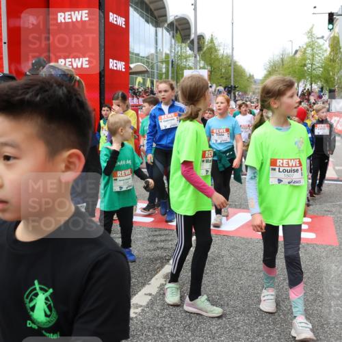 25.04.2026 - Das Zehntel Strokosch-Dieckow http://msf.ph/oto/9581110 25.04.2026 08:59:51 Ziel 1071, 1361, 1422, 1487, 1507, 1508, 1660, 1694, 1845, 1849, 1908, 1995, 2333, 2349, 2433, 2445, 2467, 2498, 2539, 2744, 2775, 2952, 2961, 3404, 3418, 3427, 3492, 3748, 3751, 3768, 3856, 3897, 3913, 1071, 1361, 1422, 1487, 1507, 1508, 1660, 1694, 1845, 1849, 1908, 1995, 2333, 2349, 2433, 2445, 2467, 2498, 2539, 2744, 2775, 2952, 2961, 3404, 3418, 3427, 3492, 3748, 3751, 3768, 3856, 3897, 3913 meine-sportfotos.de