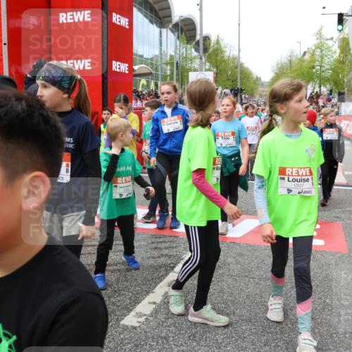25.04.2026 - Das Zehntel Strokosch-Dieckow http://msf.ph/oto/9581114 25.04.2026 08:59:51 Ziel 1071, 1361, 1422, 1487, 1507, 1508, 1660, 1694, 1845, 1849, 1908, 1995, 2333, 2349, 2433, 2445, 2467, 2498, 2539, 2744, 2775, 2952, 2961, 3404, 3418, 3427, 3492, 3748, 3751, 3768, 3856, 3897, 3913, 1071, 1361, 1422, 1487, 1507, 1508, 1660, 1694, 1845, 1849, 1908, 1995, 2333, 2349, 2433, 2445, 2467, 2498, 2539, 2744, 2775, 2952, 2961, 3404, 3418, 3427, 3492, 3748, 3751, 3768, 3856, 3897, 3913 meine-sportfotos.de