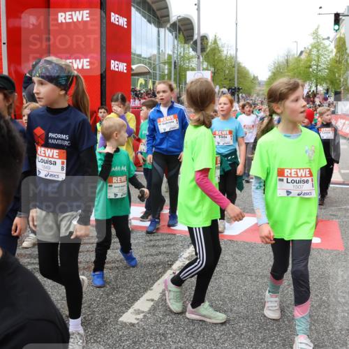 25.04.2026 - Das Zehntel Strokosch-Dieckow http://msf.ph/oto/9581119 25.04.2026 08:59:51 Ziel 1071, 1361, 1422, 1487, 1507, 1508, 1660, 1694, 1845, 1849, 1908, 1995, 2333, 2349, 2433, 2445, 2467, 2498, 2539, 2744, 2775, 2952, 2961, 3404, 3418, 3427, 3492, 3748, 3751, 3768, 3856, 3897, 3913, 1071, 1361, 1422, 1487, 1507, 1508, 1660, 1694, 1845, 1849, 1908, 1995, 2333, 2349, 2433, 2445, 2467, 2498, 2539, 2744, 2775, 2952, 2961, 3404, 3418, 3427, 3492, 3748, 3751, 3768, 3856, 3897, 3913 meine-sportfotos.de