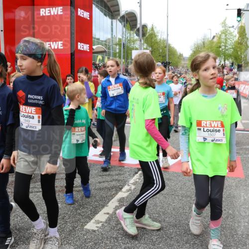 25.04.2026 - Das Zehntel Strokosch-Dieckow http://msf.ph/oto/9581128 25.04.2026 08:59:51 Ziel 1071, 1361, 1422, 1487, 1507, 1508, 1660, 1694, 1845, 1849, 1908, 1995, 2333, 2349, 2433, 2445, 2467, 2498, 2539, 2744, 2775, 2952, 2961, 3404, 3418, 3427, 3492, 3748, 3751, 3768, 3856, 3897, 3913, 1071, 1361, 1422, 1487, 1507, 1508, 1660, 1694, 1845, 1849, 1908, 1995, 2333, 2349, 2433, 2445, 2467, 2498, 2539, 2744, 2775, 2952, 2961, 3404, 3418, 3427, 3492, 3748, 3751, 3768, 3856, 3897, 3913 meine-sportfotos.de