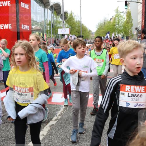 25.04.2026 - Das Zehntel Strokosch-Dieckow http://msf.ph/oto/9581177 25.04.2026 08:59:56 Ziel 1178, 1251, 1361, 1377, 1487, 1547, 1549, 1829, 1908, 1995, 2041, 2347, 2467, 2509, 2511, 2539, 2721, 2744, 2750, 2792, 2952, 2961, 3174, 3208, 3404, 3418, 3427, 3492, 3661, 3679, 3717, 3768, 3883, 3897, 3912, 1178, 1251, 1361, 1377, 1487, 1547, 1549, 1829, 1908, 1995, 2041, 2347, 2467, 2509, 2511, 2539, 2721, 2744, 2750, 2792, 2952, 2961, 3174, 3208, 3404, 3418, 3427, 3492, 3661, 3679, 3717, 3768, 3883, 3897, 3912 meine-sportfotos.de