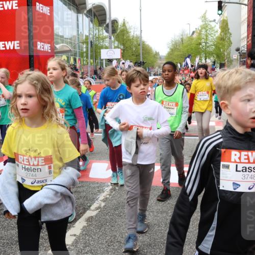 25.04.2026 - Das Zehntel Strokosch-Dieckow http://msf.ph/oto/9581182 25.04.2026 08:59:56 Ziel 1178, 1251, 1361, 1377, 1487, 1547, 1549, 1829, 1908, 1995, 2041, 2347, 2467, 2509, 2511, 2539, 2721, 2744, 2750, 2792, 2952, 2961, 3174, 3208, 3404, 3418, 3427, 3492, 3661, 3679, 3717, 3768, 3883, 3897, 3912, 1178, 1251, 1361, 1377, 1487, 1547, 1549, 1829, 1908, 1995, 2041, 2347, 2467, 2509, 2511, 2539, 2721, 2744, 2750, 2792, 2952, 2961, 3174, 3208, 3404, 3418, 3427, 3492, 3661, 3679, 3717, 3768, 3883, 3897, 3912 meine-sportfotos.de