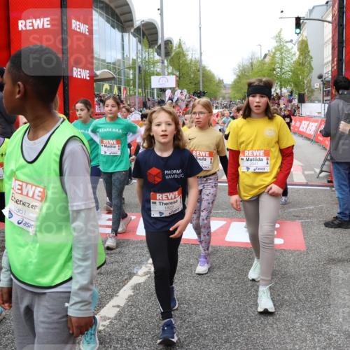 25.04.2026 - Das Zehntel Strokosch-Dieckow http://msf.ph/oto/9581209 25.04.2026 08:59:58 Ziel 1129, 1178, 1251, 1361, 1377, 1457, 1547, 1549, 1597, 1829, 1995, 2041, 2347, 2467, 2507, 2509, 2511, 2539, 2721, 2750, 2792, 2952, 2961, 3174, 3208, 3427, 3661, 3679, 3717, 3883, 3897, 3912, 1129, 1178, 1251, 1361, 1377, 1457, 1547, 1549, 1597, 1829, 1995, 2041, 2347, 2467, 2507, 2509, 2511, 2539, 2721, 2750, 2792, 2952, 2961, 3174, 3208, 3427, 3661, 3679, 3717, 3883, 3897, 3912 meine-sportfotos.de