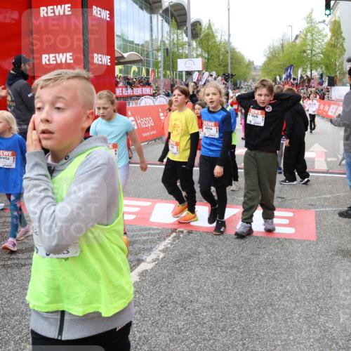 25.04.2026 - Das Zehntel Strokosch-Dieckow http://msf.ph/oto/9581241 25.04.2026 09:00:04 Ziel 1129, 1142, 1178, 1457, 1467, 1597, 1948, 1955, 2099, 2507, 2652, 2683, 2823, 3108, 3113, 3622, 3661, 3693, 3713, 3720, 3883, 3912, 1129, 1142, 1178, 1457, 1467, 1597, 1948, 1955, 2099, 2507, 2652, 2683, 2823, 3108, 3113, 3622, 3661, 3693, 3713, 3720, 3883, 3912 meine-sportfotos.de