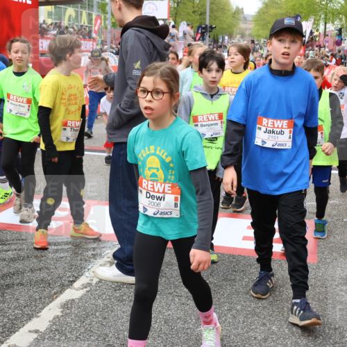 25.04.2026 - Das Zehntel Strokosch-Dieckow http://msf.ph/oto/9581303 25.04.2026 09:00:16 Ziel 1039, 1066, 1074, 1091, 1093, 1505, 1510, 1513, 1586, 1596, 1778, 1802, 2048, 2132, 2136, 2151, 2622, 2717, 2732, 2844, 3115, 3207, 3351, 3476, 3508, 3523, 3626, 3839, 3841, 3948, 1039, 1066, 1074, 1091, 1093, 1505, 1510, 1513, 1586, 1596, 1778, 1802, 2048, 2132, 2136, 2151, 2622, 2717, 2732, 2844, 3115, 3207, 3351, 3476, 3508, 3523, 3626, 3839, 3841, 3948 meine-sportfotos.de