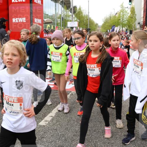 25.04.2026 - Das Zehntel Strokosch-Dieckow http://msf.ph/oto/9581325 25.04.2026 09:00:23 Ziel 1039, 1051, 1067, 1083, 1278, 1283, 1291, 1332, 1334, 1382, 1586, 1596, 1612, 2383, 2437, 2635, 2982, 3092, 3098, 3191, 3207, 3343, 3391, 3476, 3571, 3927, 3937, 1039, 1051, 1067, 1083, 1278, 1283, 1291, 1332, 1334, 1382, 1586, 1596, 1612, 2383, 2437, 2635, 2982, 3092, 3098, 3191, 3207, 3343, 3391, 3476, 3571, 3927, 3937 meine-sportfotos.de