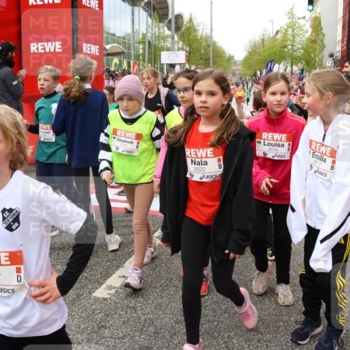 25.04.2026 - Das Zehntel Strokosch-Dieckow http://msf.ph/oto/9581334 25.04.2026 09:00:23 Ziel 1039, 1051, 1067, 1083, 1278, 1283, 1291, 1332, 1334, 1382, 1586, 1596, 1612, 2383, 2437, 2635, 2982, 3092, 3098, 3191, 3207, 3343, 3391, 3476, 3571, 3927, 3937, 1039, 1051, 1067, 1083, 1278, 1283, 1291, 1332, 1334, 1382, 1586, 1596, 1612, 2383, 2437, 2635, 2982, 3092, 3098, 3191, 3207, 3343, 3391, 3476, 3571, 3927, 3937 meine-sportfotos.de