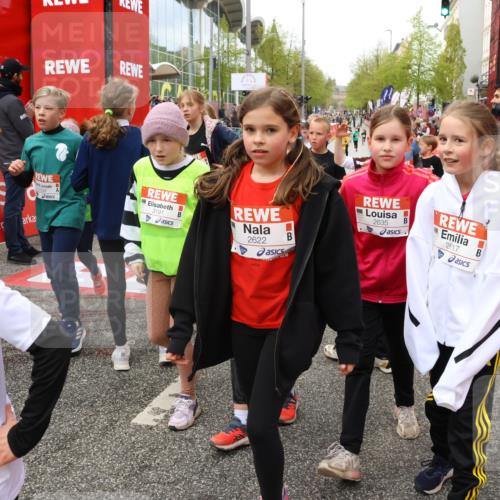 25.04.2026 - Das Zehntel Strokosch-Dieckow http://msf.ph/oto/9581349 25.04.2026 09:00:23 Ziel 1039, 1051, 1067, 1083, 1278, 1283, 1291, 1332, 1334, 1382, 1586, 1596, 1612, 2383, 2437, 2635, 2982, 3092, 3098, 3191, 3207, 3343, 3391, 3476, 3571, 3927, 3937, 1039, 1051, 1067, 1083, 1278, 1283, 1291, 1332, 1334, 1382, 1586, 1596, 1612, 2383, 2437, 2635, 2982, 3092, 3098, 3191, 3207, 3343, 3391, 3476, 3571, 3927, 3937 meine-sportfotos.de