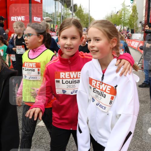 25.04.2026 - Das Zehntel Strokosch-Dieckow http://msf.ph/oto/9581366 25.04.2026 09:00:24 Ziel 1039, 1051, 1067, 1083, 1278, 1283, 1291, 1332, 1334, 1382, 1596, 1612, 2383, 2437, 2635, 2982, 3092, 3098, 3191, 3207, 3343, 3391, 3476, 3571, 3927, 3937, 1039, 1051, 1067, 1083, 1278, 1283, 1291, 1332, 1334, 1382, 1596, 1612, 2383, 2437, 2635, 2982, 3092, 3098, 3191, 3207, 3343, 3391, 3476, 3571, 3927, 3937 meine-sportfotos.de