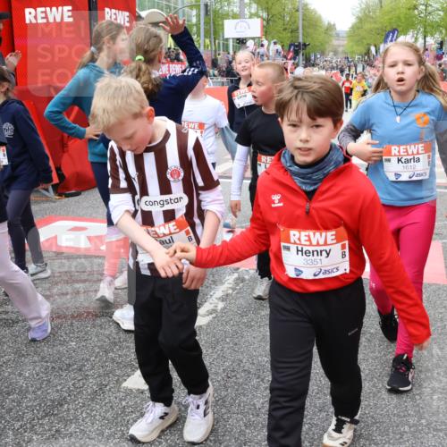 25.04.2026 - Das Zehntel Strokosch-Dieckow http://msf.ph/oto/9581381 25.04.2026 09:00:26 Ziel 1051, 1067, 1083, 1278, 1283, 1291, 1332, 1334, 1382, 1458, 1612, 2383, 2437, 2585, 2592, 2982, 3092, 3098, 3343, 3391, 3571, 3937, 1051, 1067, 1083, 1278, 1283, 1291, 1332, 1334, 1382, 1458, 1612, 2383, 2437, 2585, 2592, 2982, 3092, 3098, 3343, 3391, 3571, 3937 meine-sportfotos.de