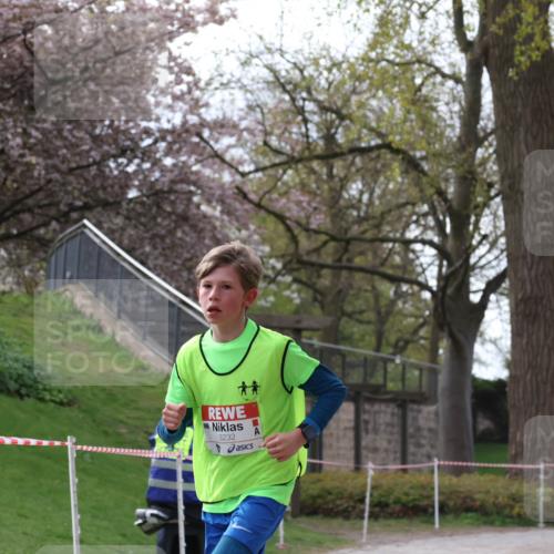 25.04.2026 - Das Zehntel Zöllner http://msf.ph/oto/9581430 25.04.2026 08:37:56 Laufen 3232 meine-sportfotos.de