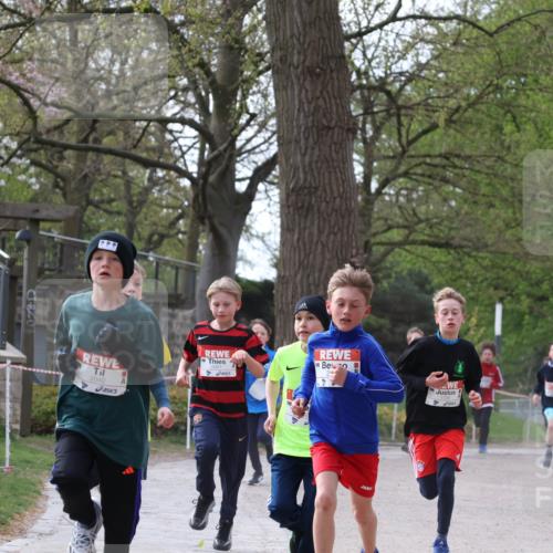 25.04.2026 - Das Zehntel Zöllner http://msf.ph/oto/9581440 25.04.2026 08:38:03 Laufen 324, 2042 meine-sportfotos.de
