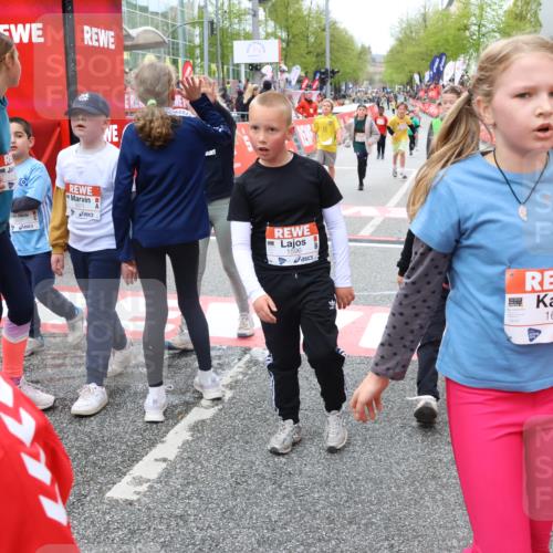 25.04.2026 - Das Zehntel Strokosch-Dieckow http://msf.ph/oto/9581449 25.04.2026 09:00:27 Ziel 1051, 1067, 1083, 1278, 1283, 1291, 1332, 1382, 1458, 1463, 1595, 1612, 2059, 2383, 2437, 2585, 2592, 2982, 3092, 3343, 3391, 3571, 3937, 3989, 1051, 1067, 1083, 1278, 1283, 1291, 1332, 1382, 1458, 1463, 1595, 1612, 2059, 2383, 2437, 2585, 2592, 2982, 3092, 3343, 3391, 3571, 3937, 3989 meine-sportfotos.de