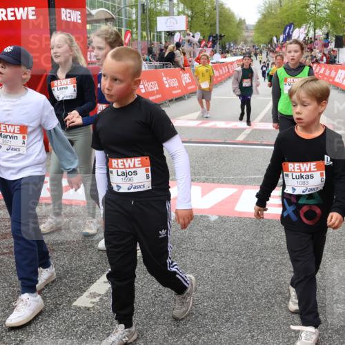 25.04.2026 - Das Zehntel Strokosch-Dieckow http://msf.ph/oto/9581458 25.04.2026 09:00:28 Ziel 1051, 1067, 1083, 1283, 1291, 1458, 1463, 1595, 2059, 2383, 2585, 2592, 3343, 3571, 3937, 3989, 1051, 1067, 1083, 1283, 1291, 1458, 1463, 1595, 2059, 2383, 2585, 2592, 3343, 3571, 3937, 3989 meine-sportfotos.de