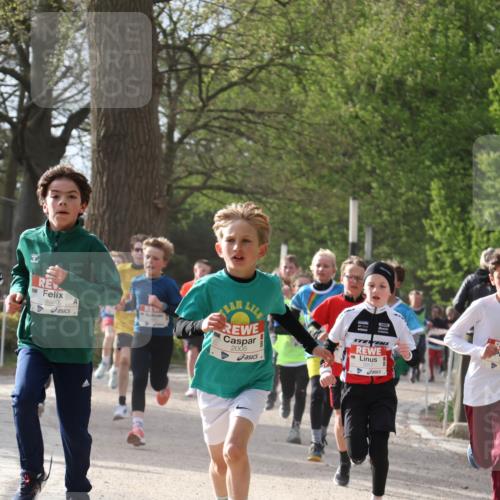 25.04.2026 - Das Zehntel Zöllner http://msf.ph/oto/9581465 25.04.2026 08:38:23 Laufen 14, 3580, 2005 meine-sportfotos.de