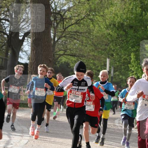 25.04.2026 - Das Zehntel Zöllner http://msf.ph/oto/9581466 25.04.2026 08:38:24 Laufen 2006, 4063, 3957, 3402 meine-sportfotos.de