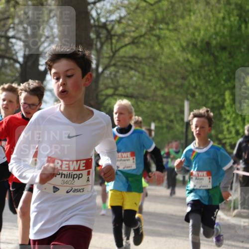 25.04.2026 - Das Zehntel Zöllner http://msf.ph/oto/9581468 25.04.2026 08:38:26 Laufen 8957, 3402 meine-sportfotos.de