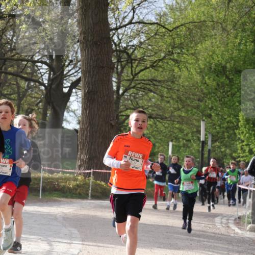 25.04.2026 - Das Zehntel Zöllner http://msf.ph/oto/9581473 25.04.2026 08:38:29 Laufen 2993, 2170, 2174 meine-sportfotos.de