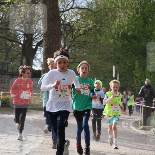 25.04.2026 - Das Zehntel Zöllner http://msf.ph/oto/9581497 25.04.2026 08:38:42 Laufen 3551, 2502 meine-sportfotos.de