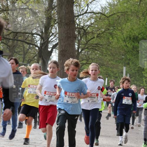 25.04.2026 - Das Zehntel Zöllner http://msf.ph/oto/9581526 25.04.2026 08:39:02 Laufen 2910, 2777, 2900, 1186, 2898, 1 meine-sportfotos.de