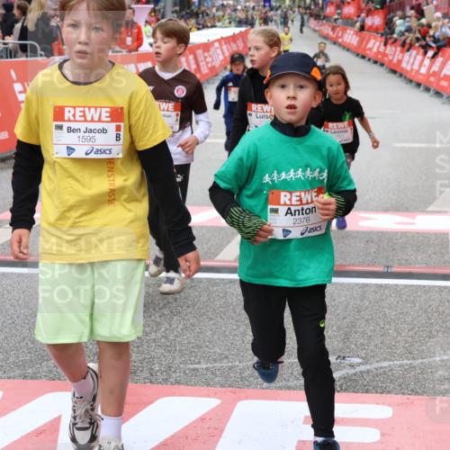 25.04.2026 - Das Zehntel Strokosch-Dieckow http://msf.ph/oto/9581534 25.04.2026 09:00:34 Ziel 1100, 1344, 1364, 1385, 1401, 1458, 1463, 1464, 1595, 1664, 2059, 2200, 2376, 2709, 2719, 3124, 3125, 3272, 3282, 3470, 3493, 3857, 3989, 1100, 1344, 1364, 1385, 1401, 1458, 1463, 1464, 1595, 1664, 2059, 2200, 2376, 2709, 2719, 3124, 3125, 3272, 3282, 3470, 3493, 3857, 3989 meine-sportfotos.de