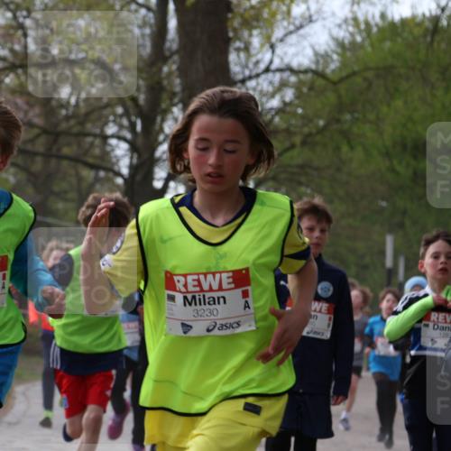 25.04.2026 - Das Zehntel Zöllner http://msf.ph/oto/9581536 25.04.2026 08:39:06 Laufen 3248, 3230, 128, 3103 meine-sportfotos.de